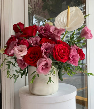 Cerámica Rosas, lisianthus y Anturio