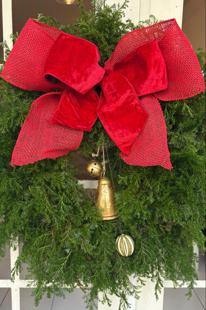 Corona de pino y campana - Grande